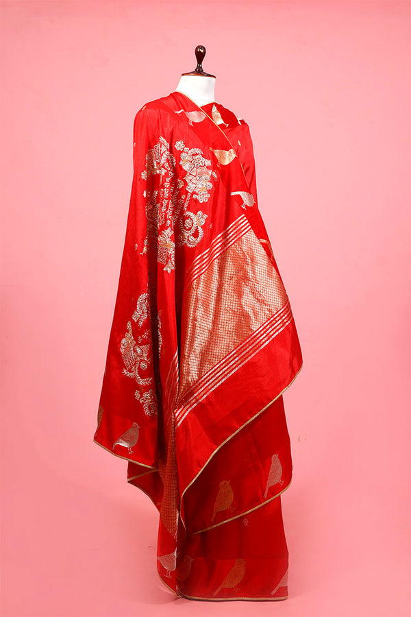 Gayatri Mantra saree, Nita Ambani saree, red saree, banarasi saree, silk saree, handloom saree, Gayatri Mantra Embroidry