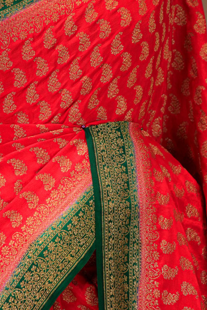 Red Handloom Crepe Saree with Green Pallu And Border